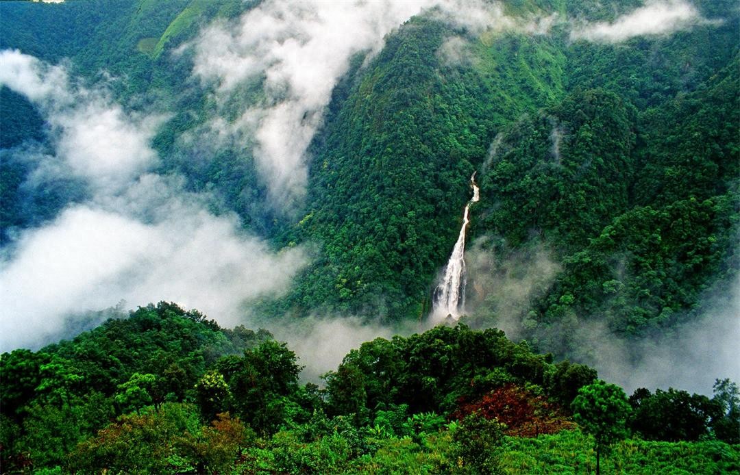 哀牢山风景区旅游攻略自驾游 ，带你了解你不认识的云南