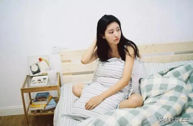 室内全身照拍照姿势大全（室内全身照拍照姿势大全示范拍照）