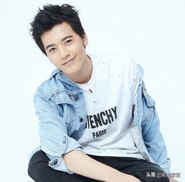 新潮男士发型图片（新潮男士发型图片女新款）